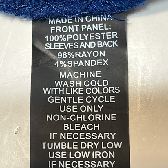 Vince Camuto, wrapped top - Picture 11 of 12